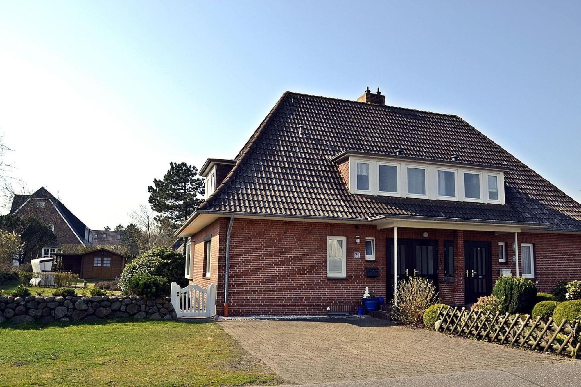 Apartment Haus-marell-1-og-wohnung-1-ost